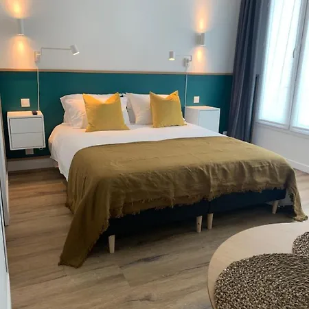 Ty Hyper Centre Gare Tram Bus Brest